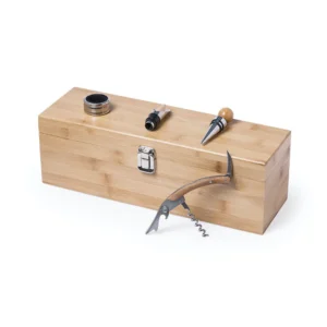 cassettina porta vino in legno personalizzata con accessori-chiusa