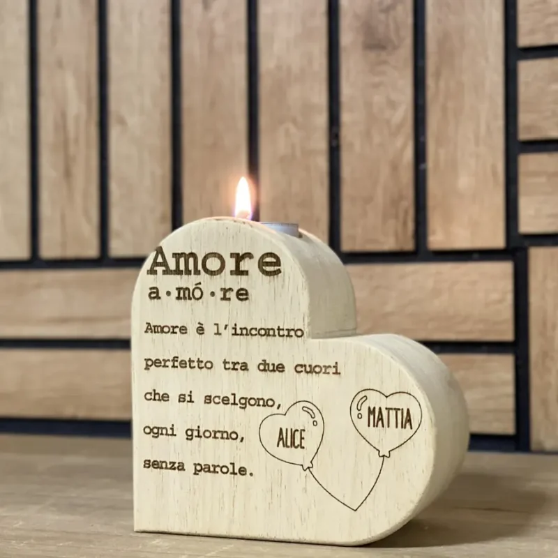 Porta candele in legno a forma di cuore inciso a laser personalizzato