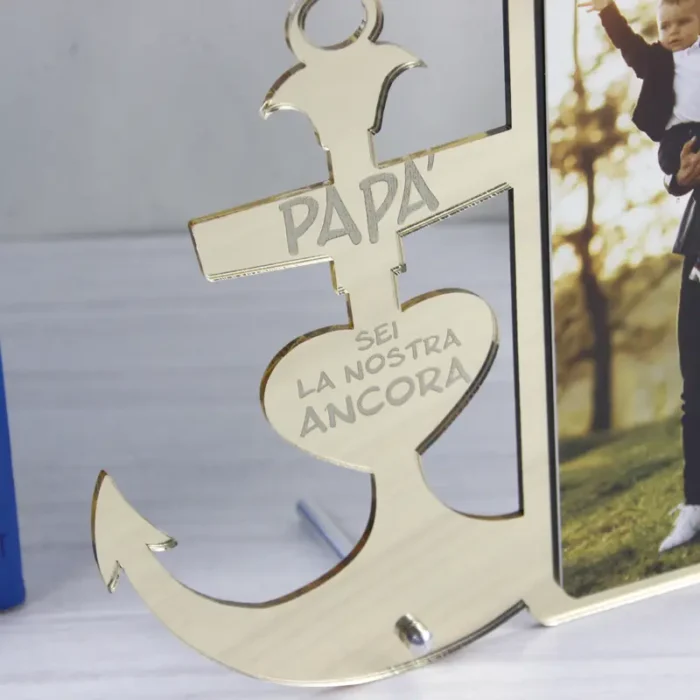 cornice in plexiglass con foto con forma ancora festa del papà oro cornice in plexiglass con foto con forma ancora festa del papà oro