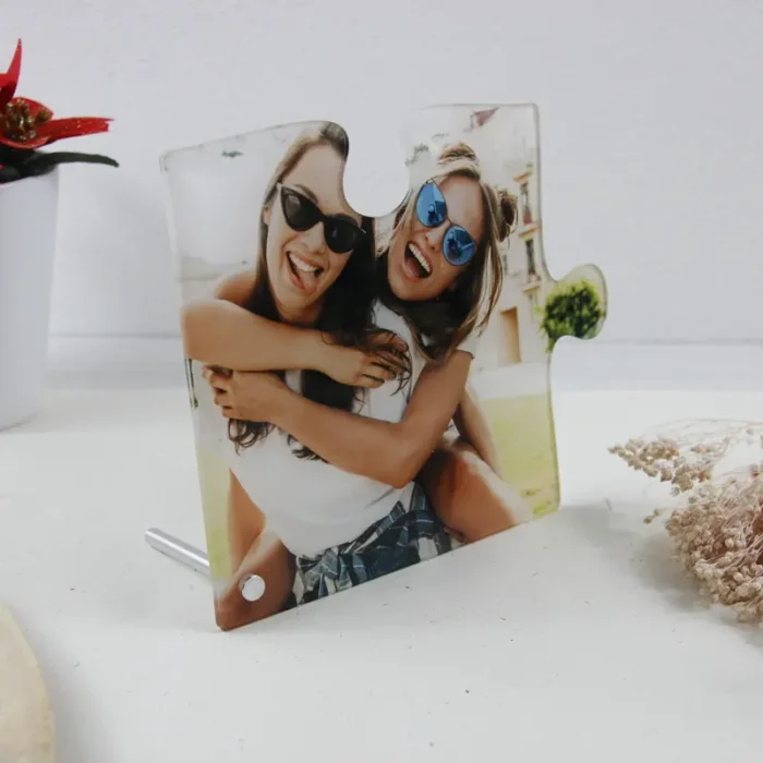 cornice plexiglass a forma di puzzle con foto cornice plexiglass a forma di puzzle con foto