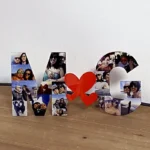 Cornice personalizzata con iniziali e mosaico di foto