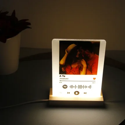 lampada idea regalo con foto e codice spotify personalizzata