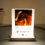 lampada personalizzata a led con foto e codice spotify
