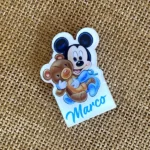 calamita baby topolino personalizzata con nome in plexiglass e legno