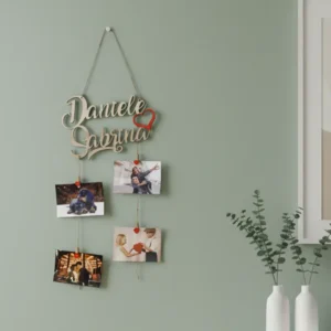 Portafoto nomi personalizzati in Legno con mollette e cuori Portafoto nomi personalizzati in Legno con mollette