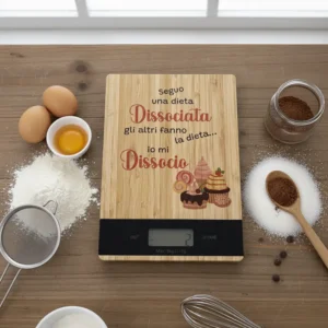Bilancia da cucina con frase ironica - seguo una dieta dissociata, gli altri fanno la dieta e io mi dissocio Bilancia da cucina ironica con frase simpatica dieta dissociata