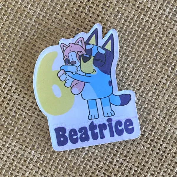 calamita bluey con nome numero personalizzata in plexiglass